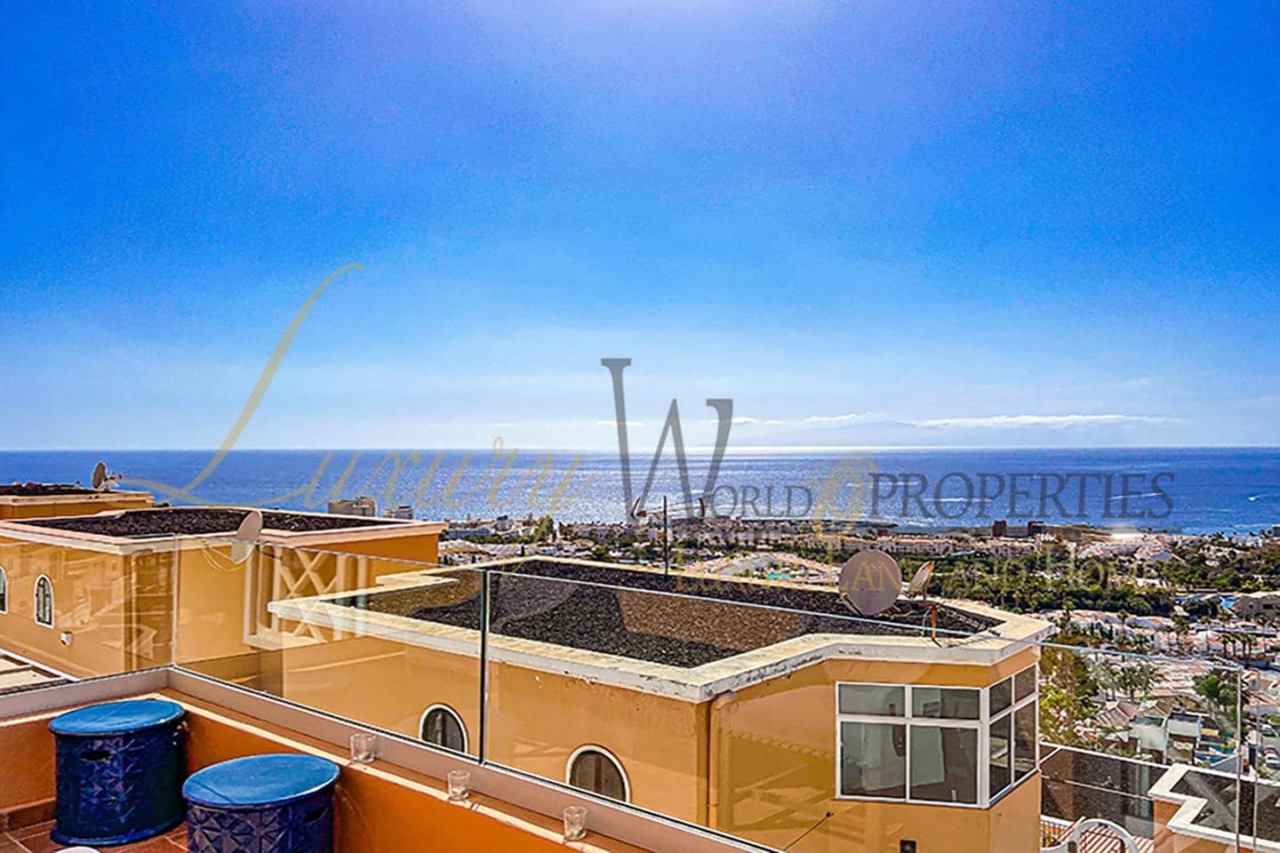 5 soveværelse Villa til salg i Costa Adeje med garage - € 625.000 (Ref: 8738490)