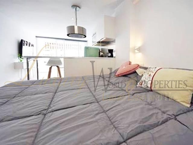 Flat te koop in Playa de las Americas, Arona met zwembad - € 263.000 (Ref: 8742667)