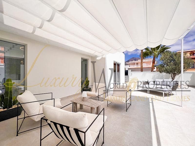 4 quarto Moradia para venda em Adeje com piscina garagem - 1 580 000 € (Ref: 8754866)