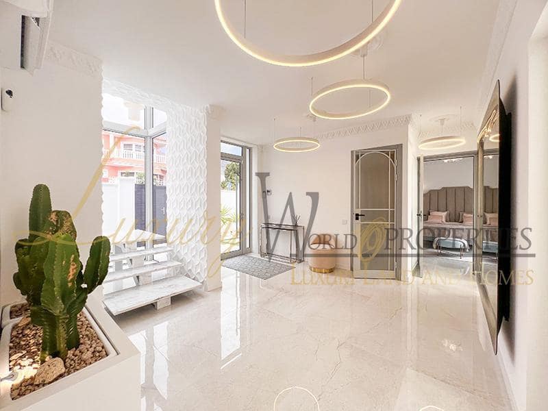 4 quarto Moradia para venda em Adeje com piscina garagem - 1 580 000 € (Ref: 8754866)