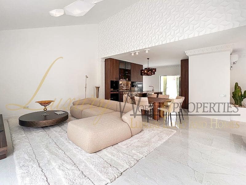 4 quarto Moradia para venda em Adeje com piscina garagem - 1 580 000 € (Ref: 8754866)