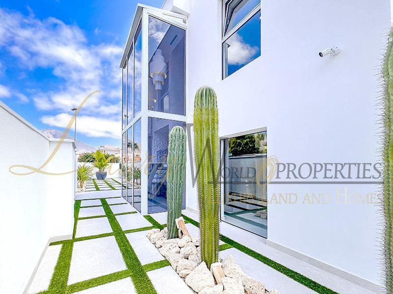 4 quarto Moradia para venda em Adeje com piscina garagem - 1 580 000 € (Ref: 8754866)