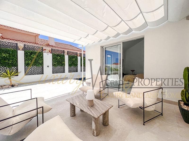 4 quarto Moradia para venda em Adeje com piscina garagem - 1 580 000 € (Ref: 8754866)