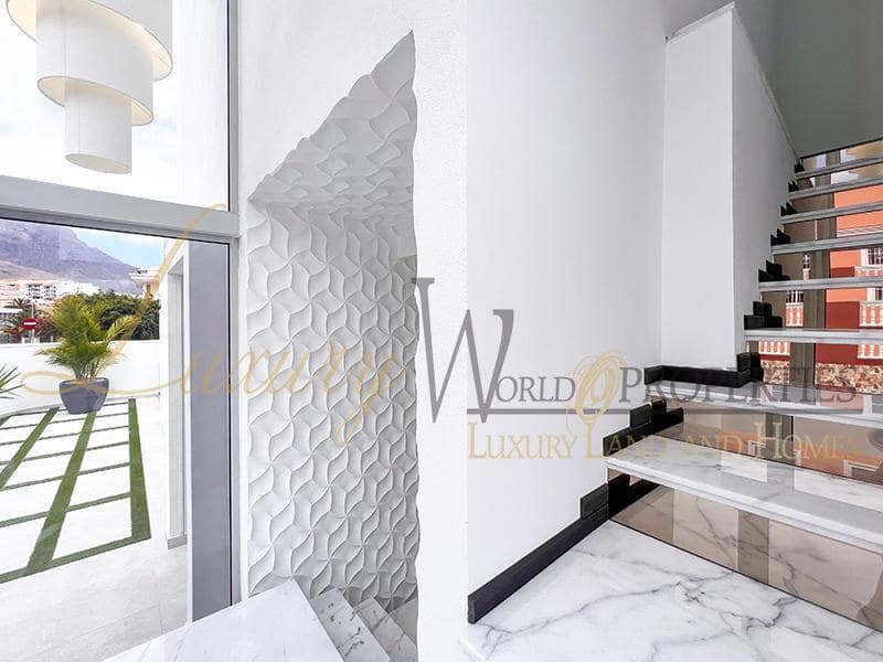 4 quarto Moradia para venda em Adeje com piscina garagem - 1 580 000 € (Ref: 8754866)