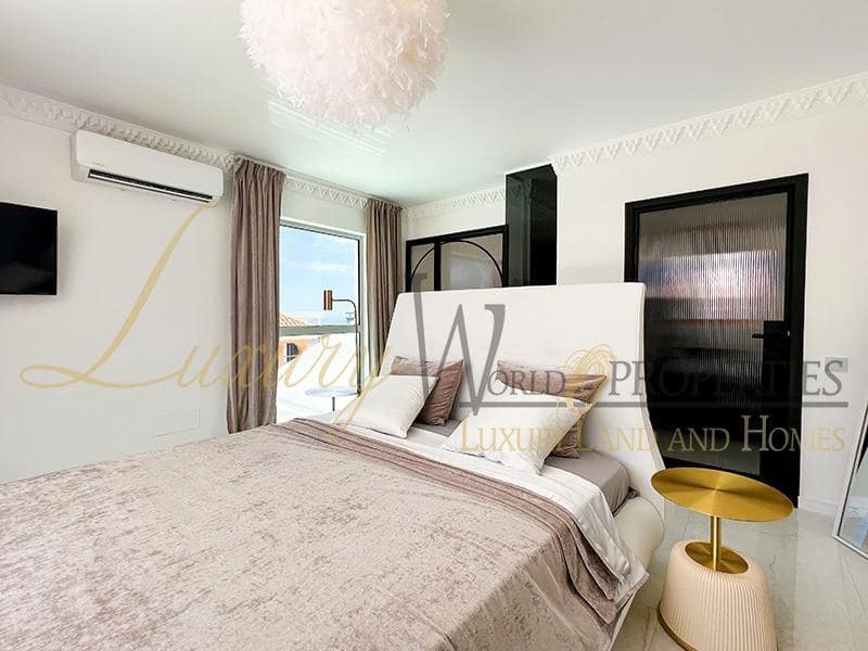 4 quarto Moradia para venda em Adeje com piscina garagem - 1 580 000 € (Ref: 8754866)