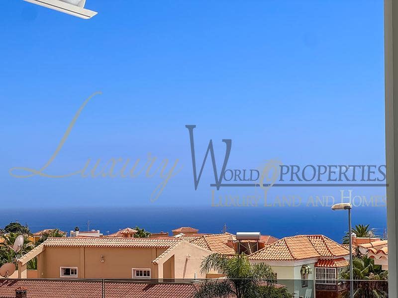 4 quarto Moradia para venda em Adeje com piscina garagem - 1 580 000 € (Ref: 8754866)