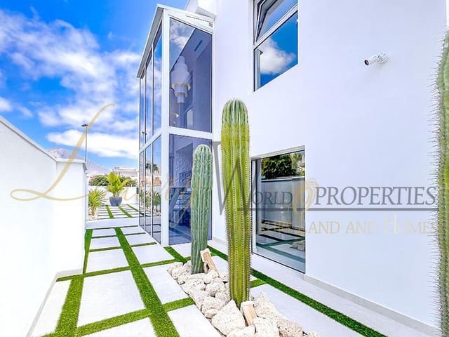 4 quarto Moradia para venda em Casco Urbano, Adeje com piscina garagem - 1 580 000 € (Ref: 8754866)