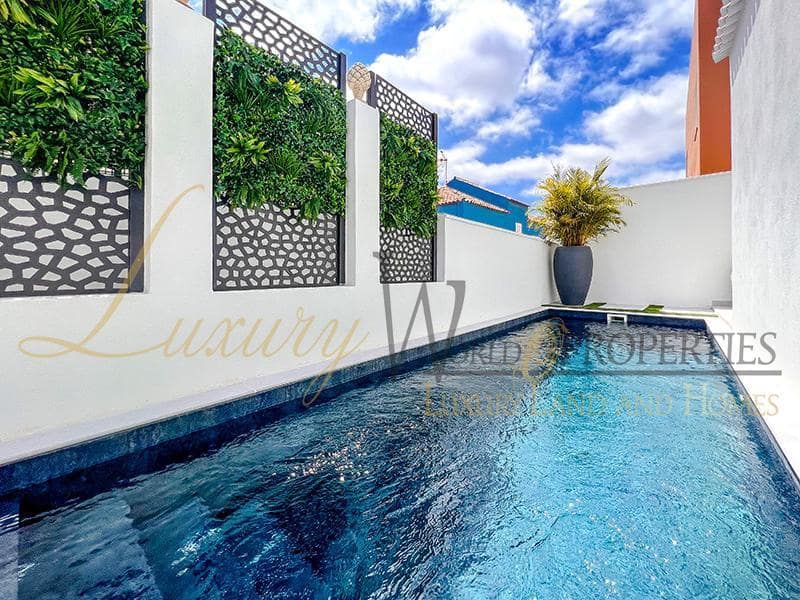 4 quarto Moradia para venda em Adeje com piscina garagem - 1 580 000 € (Ref: 8754866)