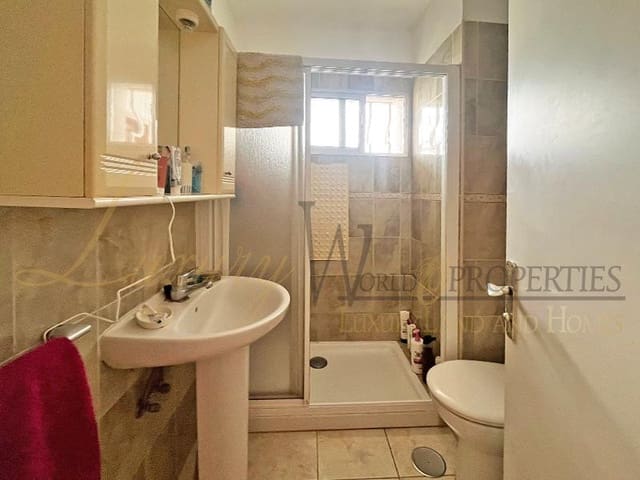 1 soveværelse Lejlighed til salg i Playa de las Américas, Adeje med swimmingpool garage - € 285.000 (Ref: 8765962)