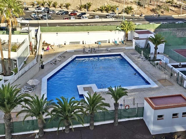 1 chambre Appartement à vendre à Playa de las Américas, Adeje avec piscine garage - 275 000 € (Ref: 8765962)