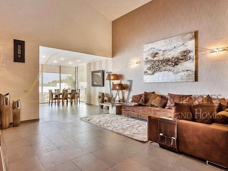 3 soverom Villa til salgs i Costa Adeje med svømmebasseng garasje - € 1 700 000 (Ref: 8771037)