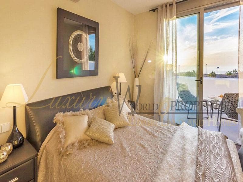 3 soverom Villa til salgs i Costa Adeje med svømmebasseng garasje - € 1 700 000 (Ref: 8771037)