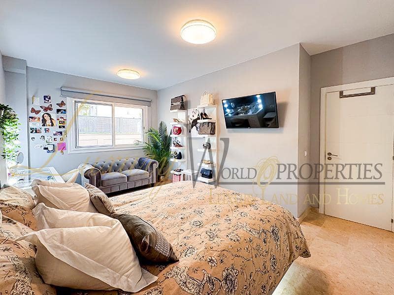 4 soverom Villa til salgs i Puerto Santiago med svømmebasseng garasje - € 995 000 (Ref: 8771038)