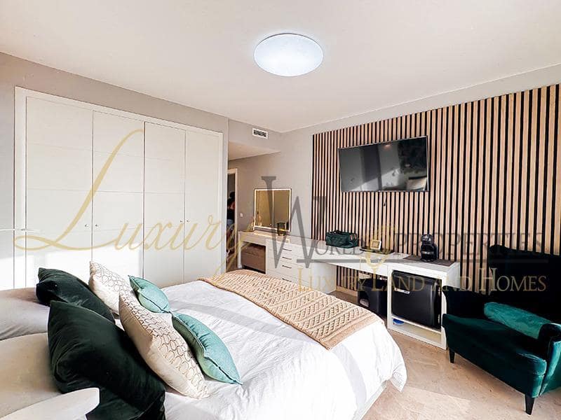 4 soverom Villa til salgs i Puerto Santiago med svømmebasseng garasje - € 995 000 (Ref: 8771038)