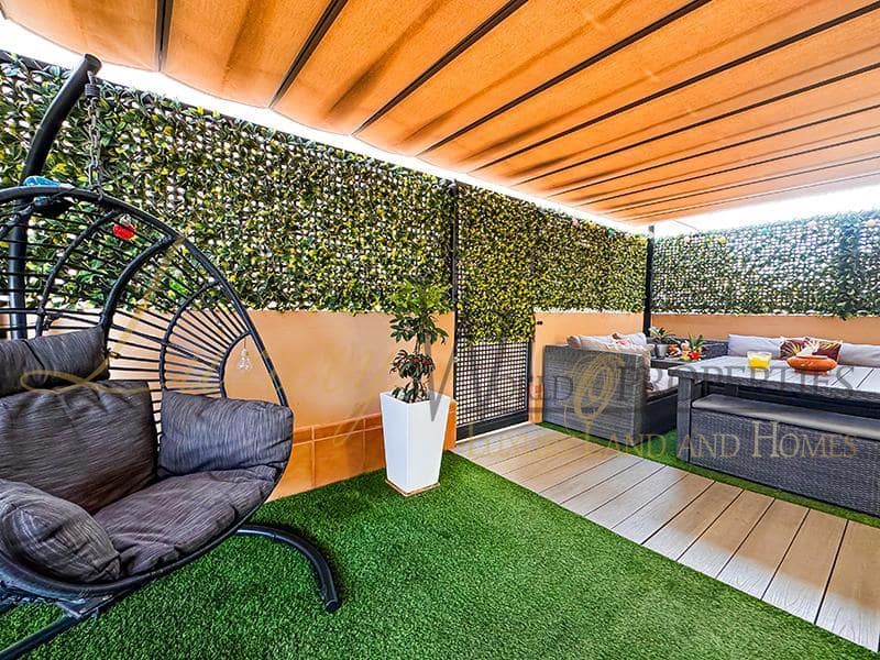 4 soverom Villa til salgs i Puerto Santiago med svømmebasseng garasje - € 995 000 (Ref: 8771038)