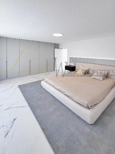 4 soveværelse Villa til salg i El Madronal med swimmingpool garage - € 3.500.000 (Ref: 8777639)