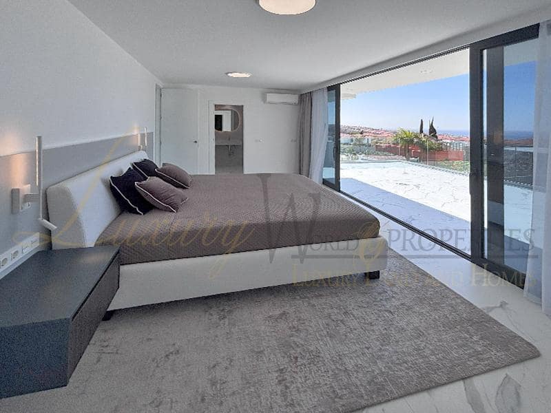 4 soveværelse Villa til salg i El Madronal med swimmingpool garage - € 3.500.000 (Ref: 8777639)