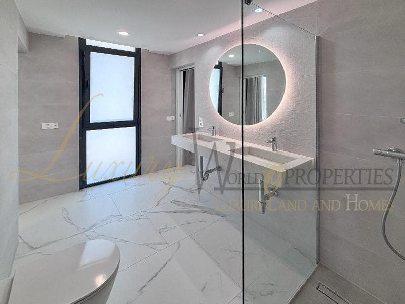 4 soveværelse Villa til salg i El Madronal med swimmingpool garage - € 3.500.000 (Ref: 8777639)