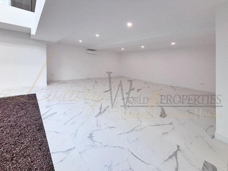 4 soveværelse Villa til salg i El Madronal med swimmingpool garage - € 3.500.000 (Ref: 8777639)