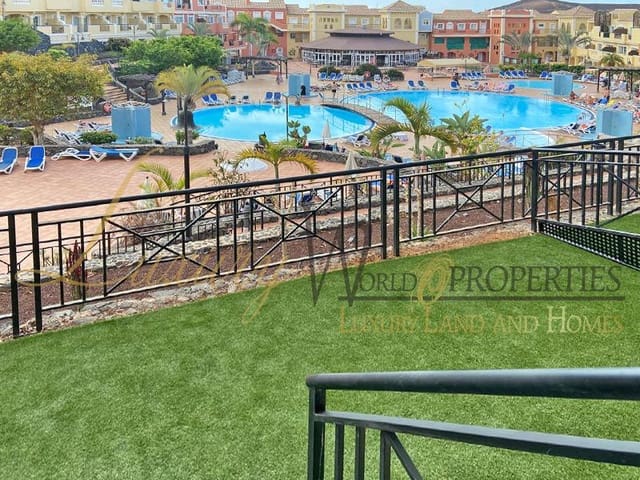 2 chambre Appartement à vendre à Los Cristianos, Arona avec piscine - 330 000 € (Ref: 8782969)
