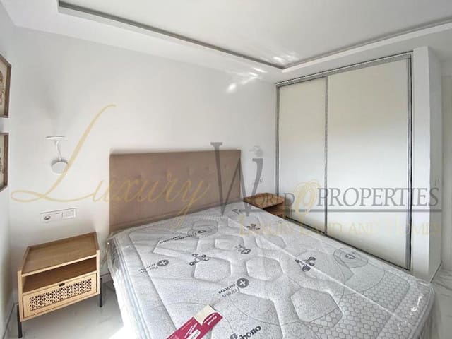 2 chambre Appartement à vendre à Los Cristianos, Arona avec piscine - 330 000 € (Ref: 8782969)
