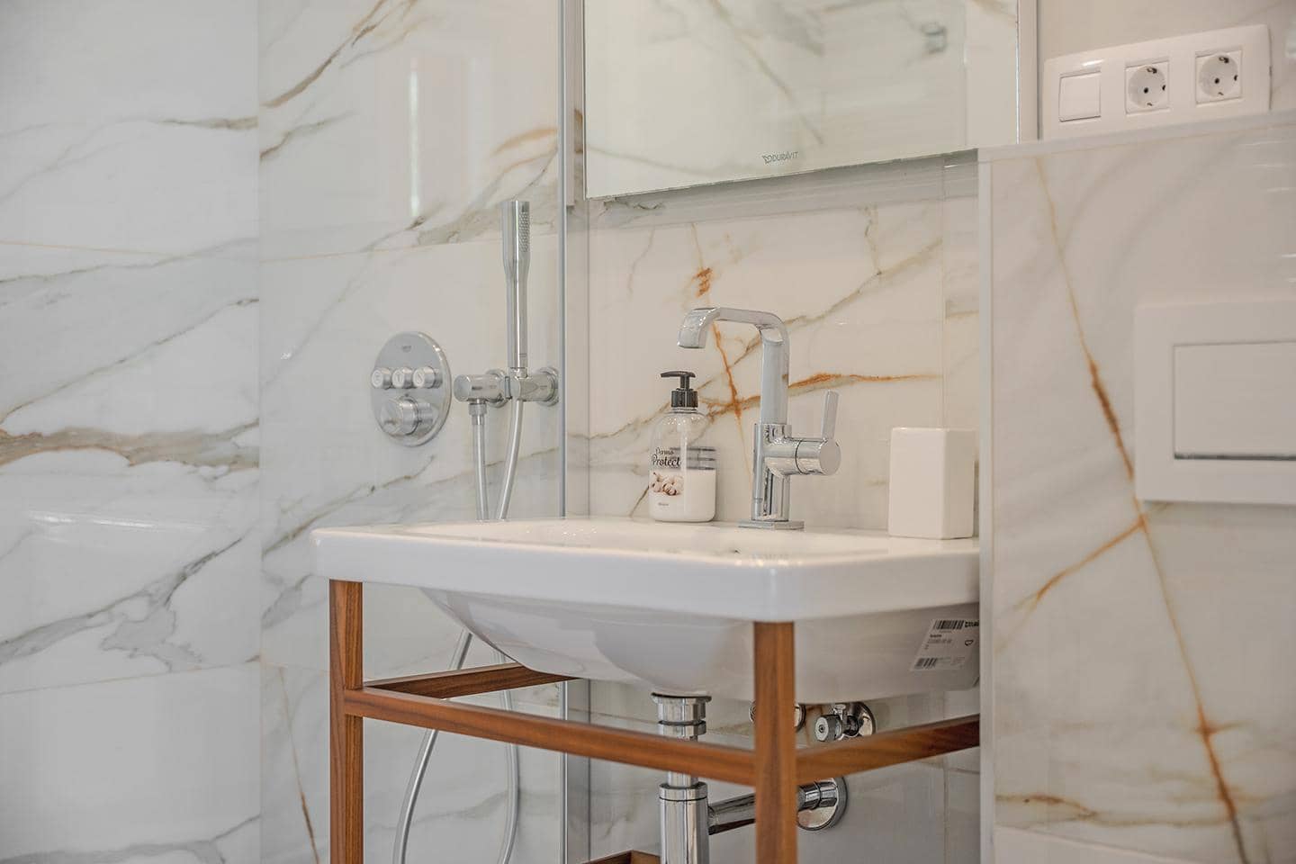 3 soveværelse Villa til salg i Playa de las Americas med swimmingpool - € 1.590.000 (Ref: 8840402)