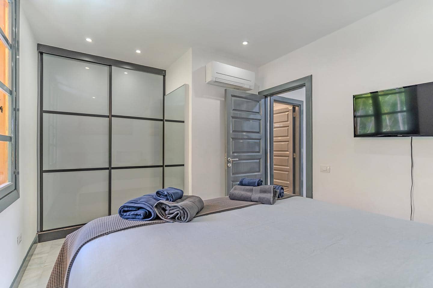 3 soveværelse Villa til salg i Playa de las Americas med swimmingpool - € 1.590.000 (Ref: 8840402)