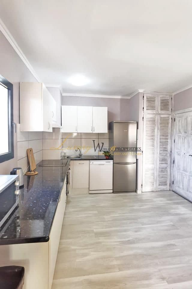 2 soveværelse Lejlighed til salg i Playa Paraiso med swimmingpool garage - € 310.000 (Ref: 8894003)