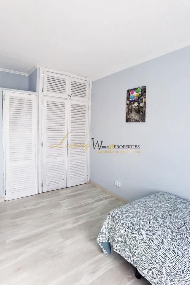 2 soveværelse Lejlighed til salg i Playa Paraiso med swimmingpool garage - € 310.000 (Ref: 8894003)