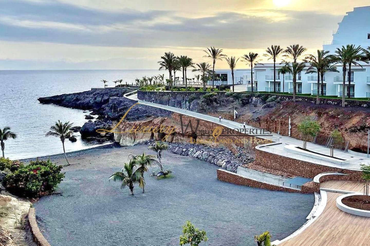 2 soveværelse Lejlighed til salg i Playa Paraiso med swimmingpool garage - € 310.000 (Ref: 8894003)