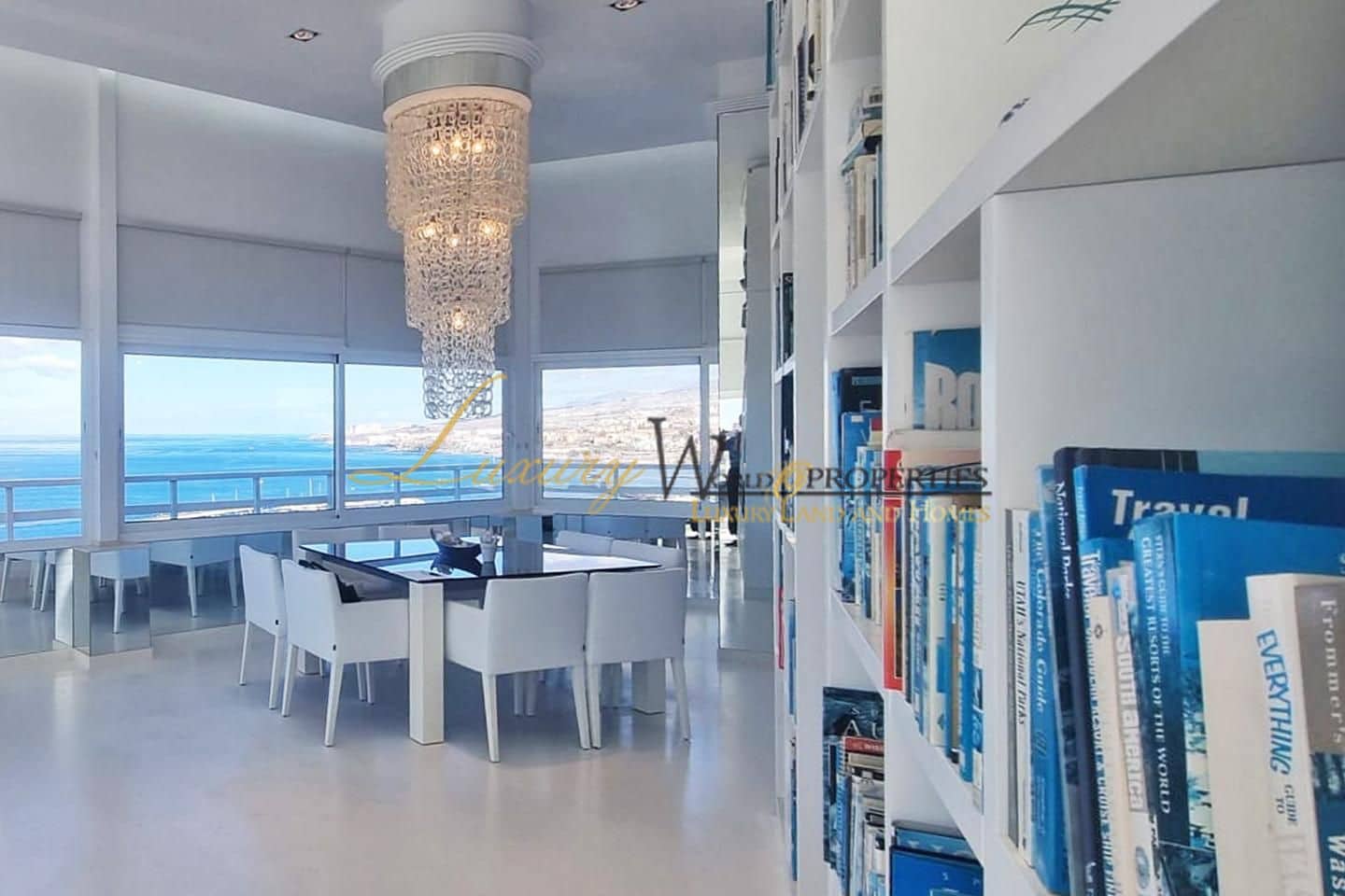 1 soveværelse Lejlighed til salg i Costa Adeje med swimmingpool - € 1.595.000 (Ref: 8924593)