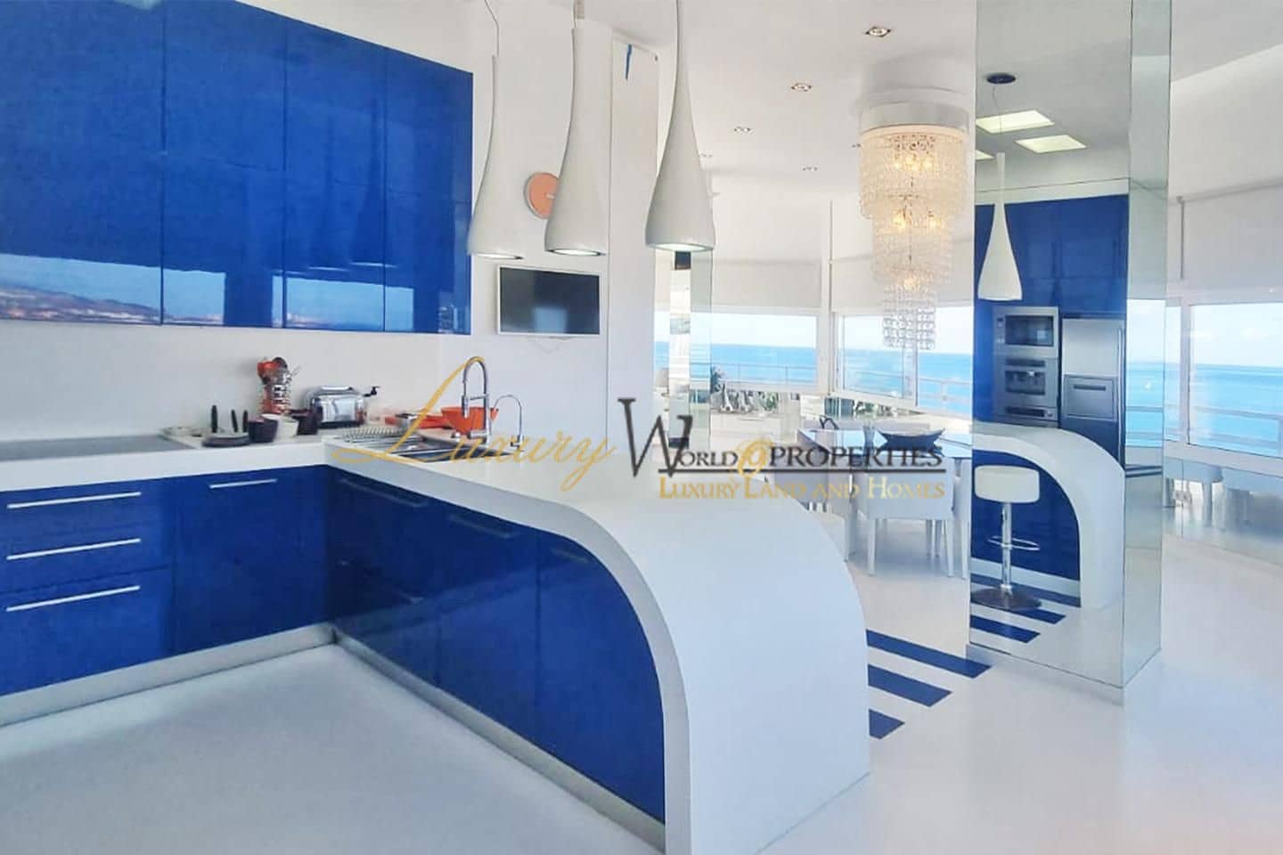 1 soveværelse Lejlighed til salg i Costa Adeje med swimmingpool - € 1.595.000 (Ref: 8924593)