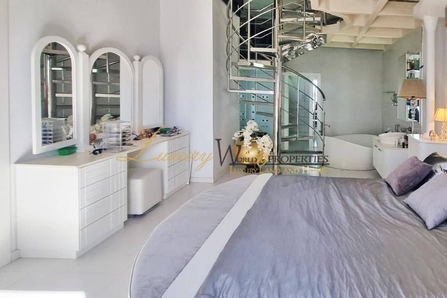 1 soveværelse Lejlighed til salg i Costa Adeje med swimmingpool - € 1.595.000 (Ref: 8924593)