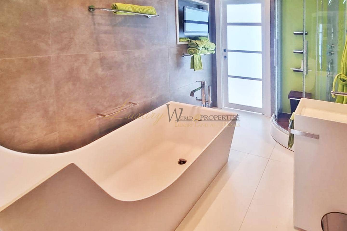 1 Zimmer Wohnung zu verkaufen in Costa Adeje mit Pool - 1.495.000 € (Ref: 8924593)