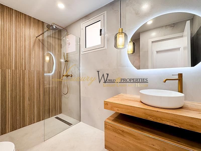 1 soveværelse Lejlighed til salg i Costa Adeje med swimmingpool garage - € 250.000 (Ref: 8935600)