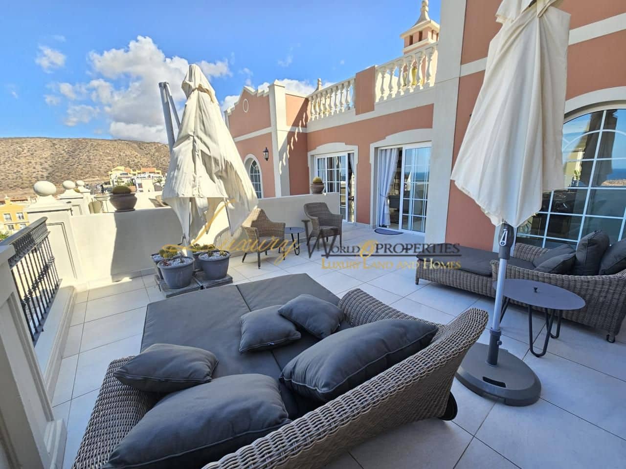 4 sypialnia Mieszkanie na sprzedaż w Palm-Mar z basenem garażem - 1 295 000 € (Ref: 8936337)