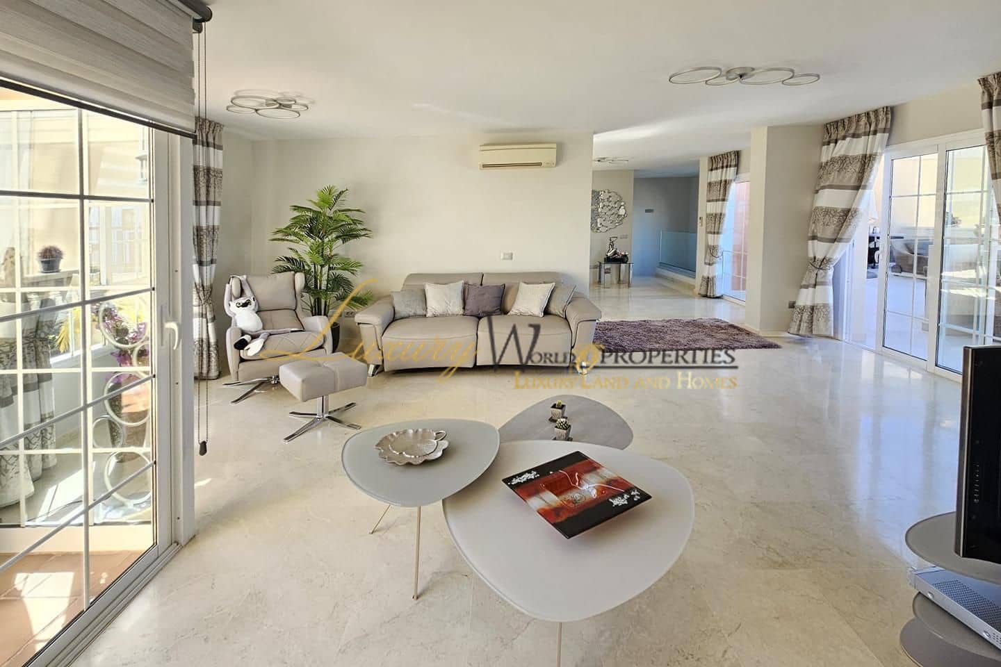 4 sypialnia Mieszkanie na sprzedaż w Palm-Mar z basenem garażem - 1 295 000 € (Ref: 8936337)