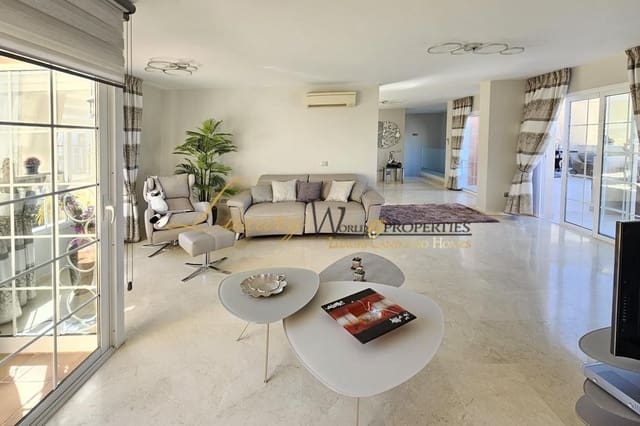 4 soveværelse Lejlighed til salg i Palm-Mar, Arona med swimmingpool garage - € 1.295.000 (Ref: 8936337)