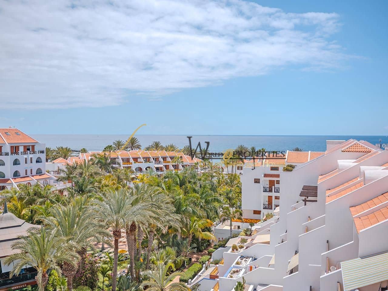2 soveværelse Lejlighed til salg i Playa de las Americas med swimmingpool - € 1.255.000 (Ref: 8940951)