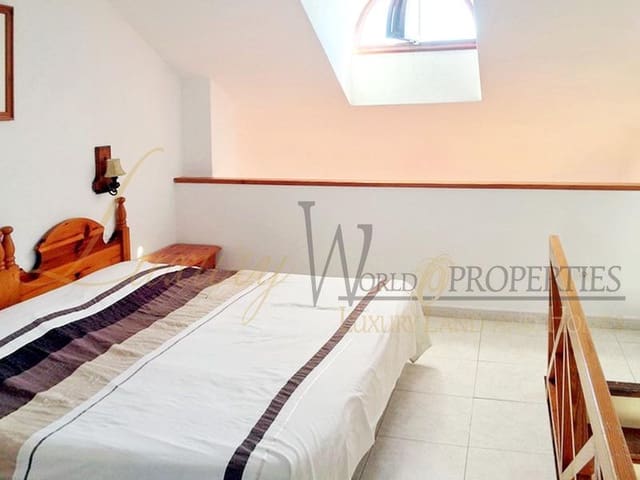 1 slaapkamer Flat te koop in Playa de las Americas, Arona met zwembad - € 370.000 (Ref: 8945621)