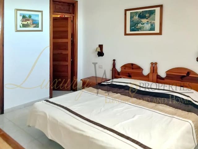 1 slaapkamer Flat te koop in Playa de las Americas, Arona met zwembad - € 370.000 (Ref: 8945621)