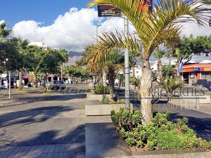 1 chambre Appartement à vendre à Playa de las Americas avec piscine - 370 000 € (Ref: 8945621)