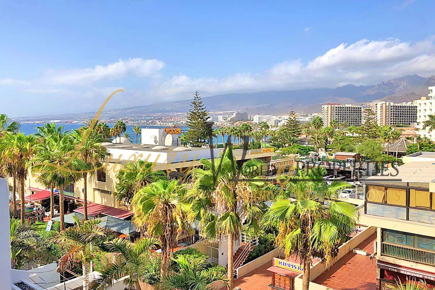 1 chambre Appartement à vendre à Playa de las Americas avec piscine - 370 000 € (Ref: 8945621)