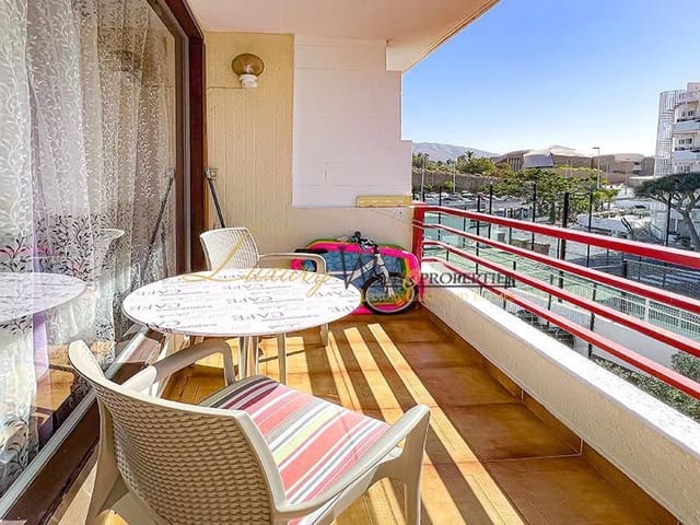 Appartamento in vendita in Playa de las Américas, Adeje con piscina - 220.000 € (Rif: 8947240)