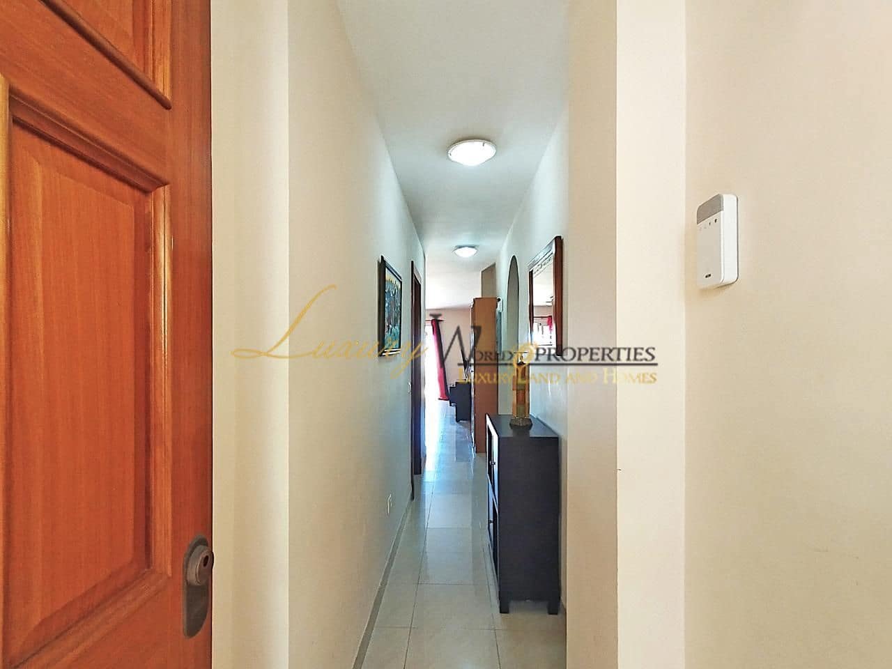 2 bedroom Flat for sale in Playa Paraiso with pool - € 299,000 (Ref: 8948131)