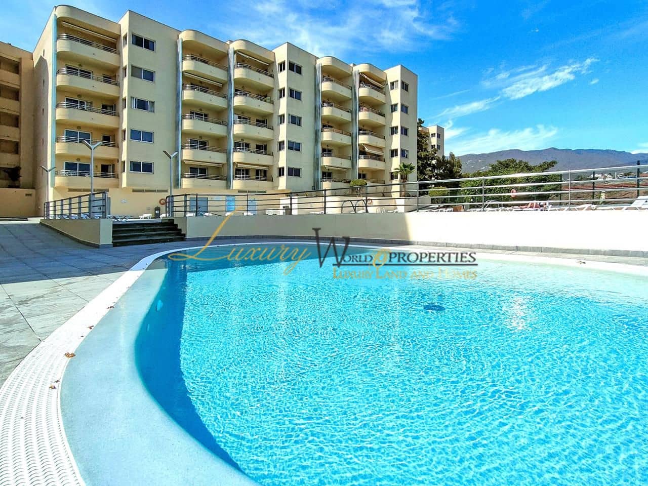 2 bedroom Flat for sale in Playa Paraiso with pool - € 299,000 (Ref: 8948131)