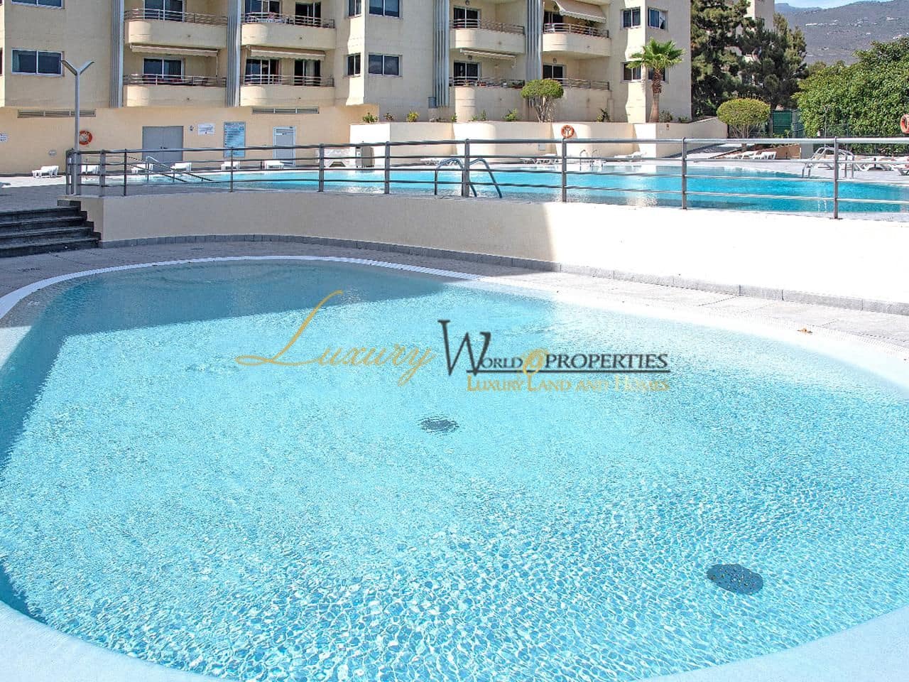 2 bedroom Flat for sale in Playa Paraiso with pool - € 299,000 (Ref: 8948131)