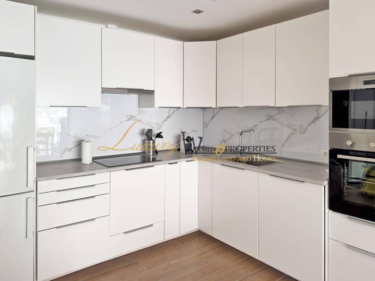 2 chambre Appartement à vendre à Los Cristianos avec garage - 750 000 € (Ref: 8960563)