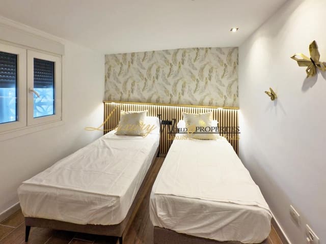 2 quarto Apartamento para venda em Los Cristianos, Arona com garagem - 750 000 € (Ref: 8960563)