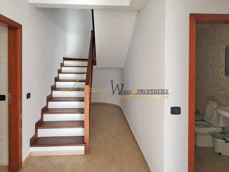 3 soveværelse Villa til salg i Costa Adeje med garage - € 875.000 (Ref: 8969529)